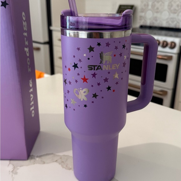 Olivia Rodrigo 💜 LIMITED RELEASE 40oz Stanley Tumbler ⭐️
Original box included! - Picture 3 of 9